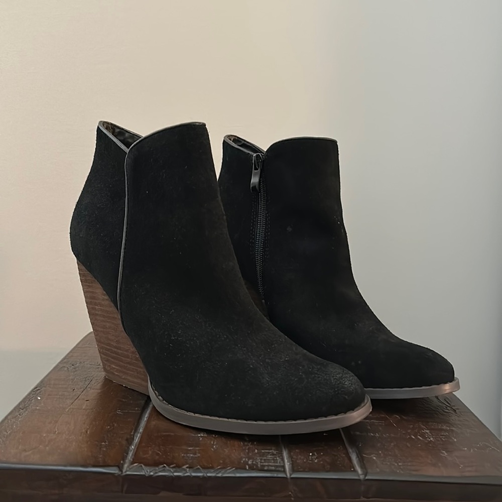Very Volatile - Whitby Demi Wedge Ankle Bootie